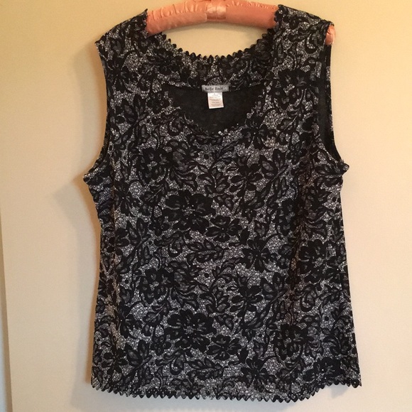 Belle Amie Tops - Pretty black lace sleeveless top, size XL